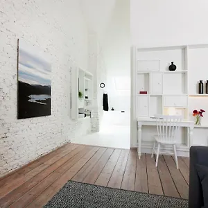 Bed and breakfast Maison Nationale Flats &, Amberes